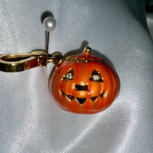 RARE AUTHENTIC RETIRED JUICY COUTURE JACK-O-LANTERN HINGED TOP CANDLE - Picture 2 of 11